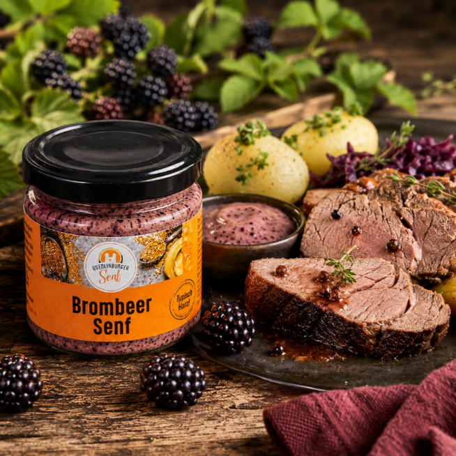 Brombeer Senf mit Wildbraten und Klößen